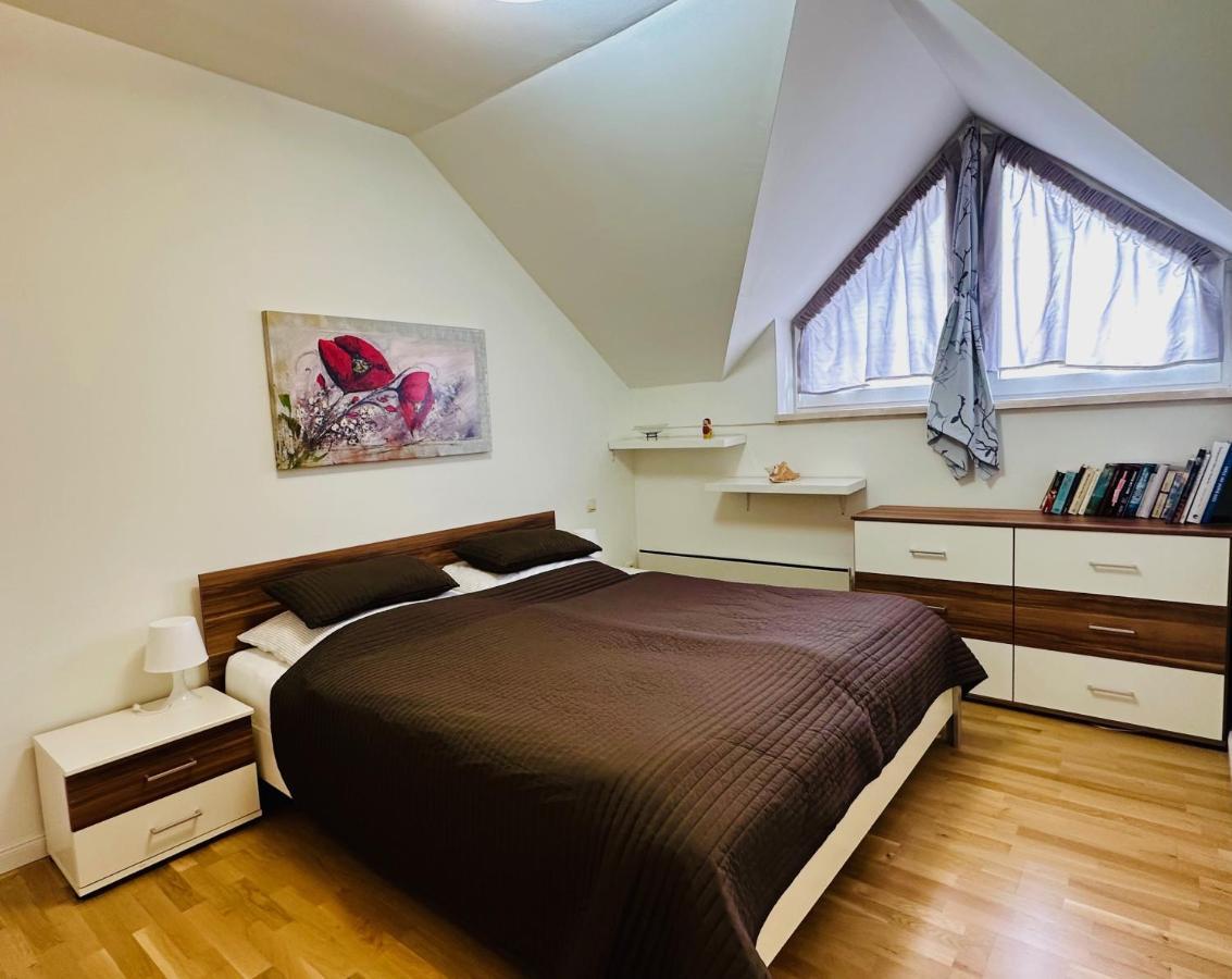 Superior-Apartment Mit Pool Und Seezugang Velden am Wörthersee Eksteriør bilde