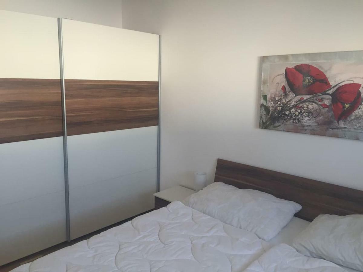 Superior-Apartment Mit Pool Und Seezugang Velden am Wörthersee Eksteriør bilde